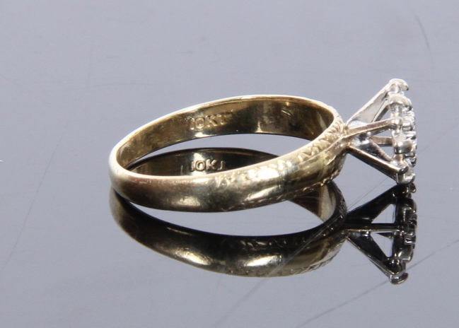 10K Gold Diamond Cluster Ring