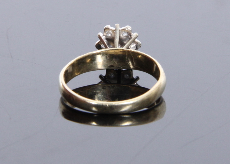 10K Gold Diamond Cluster Ring