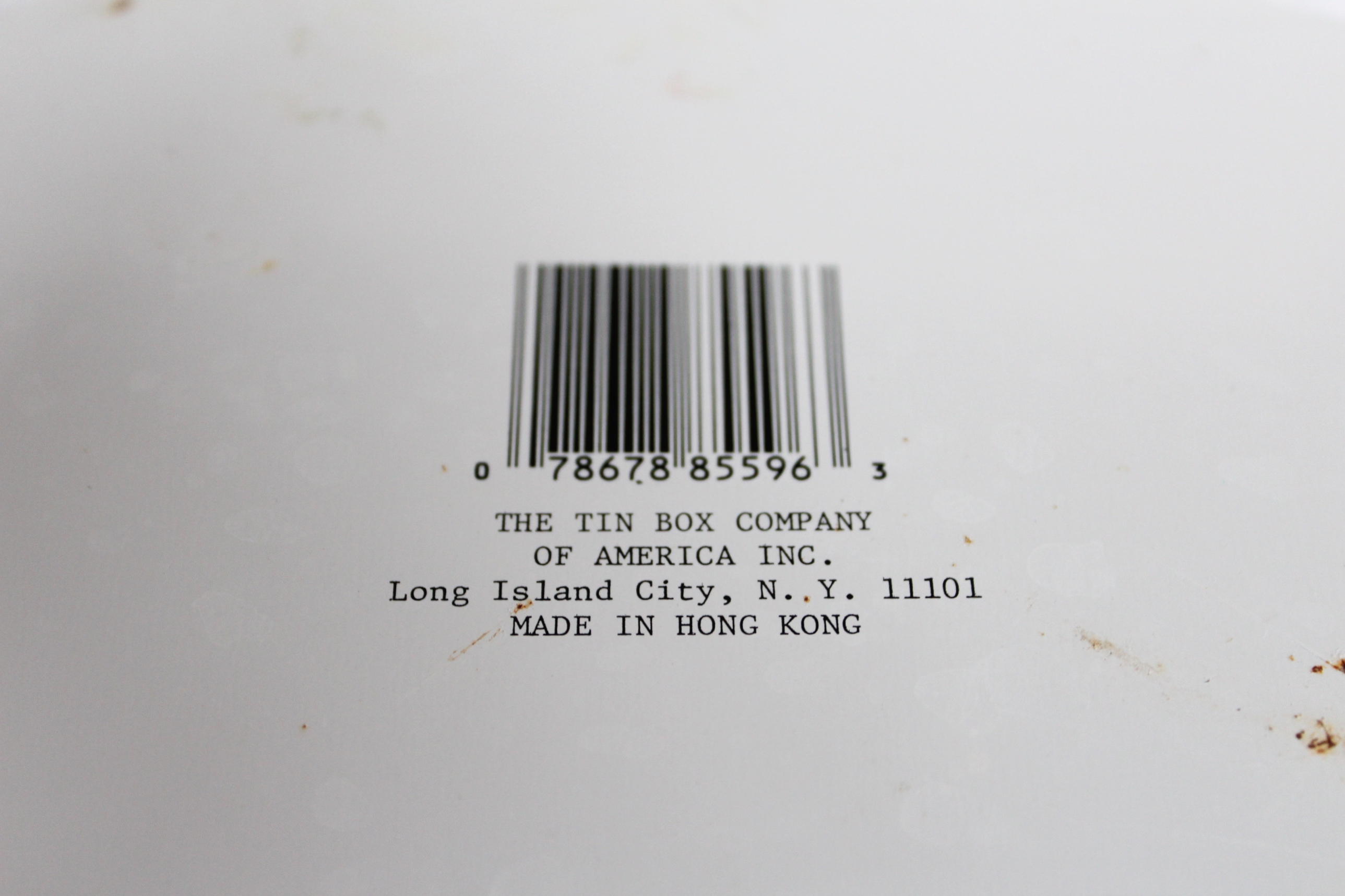 Antique-like Berry Kitchenalia