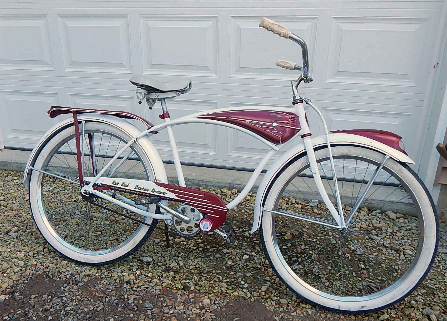 Vintage 1950's 26" Schwinn Tank Bicycle