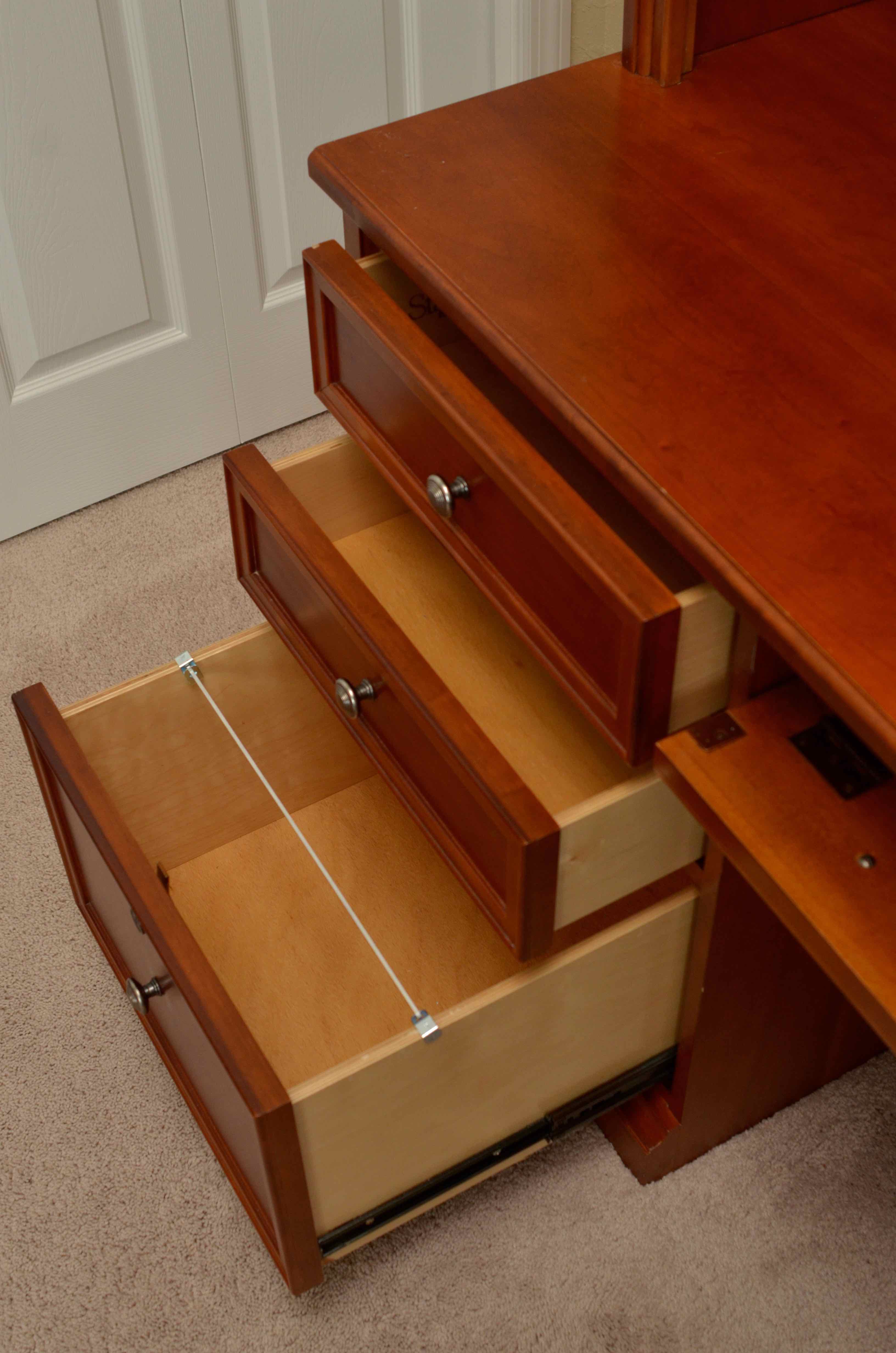 Stanley Furniture Credenza Desk With Hutch