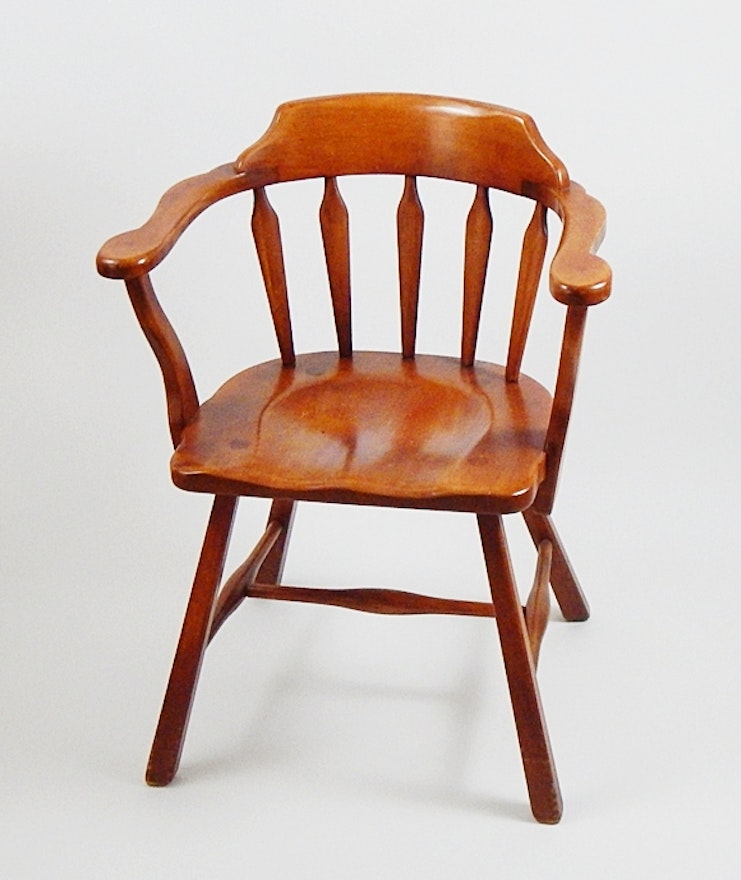 Vintage Cushman Colonial Creations Maple Captain's Chair