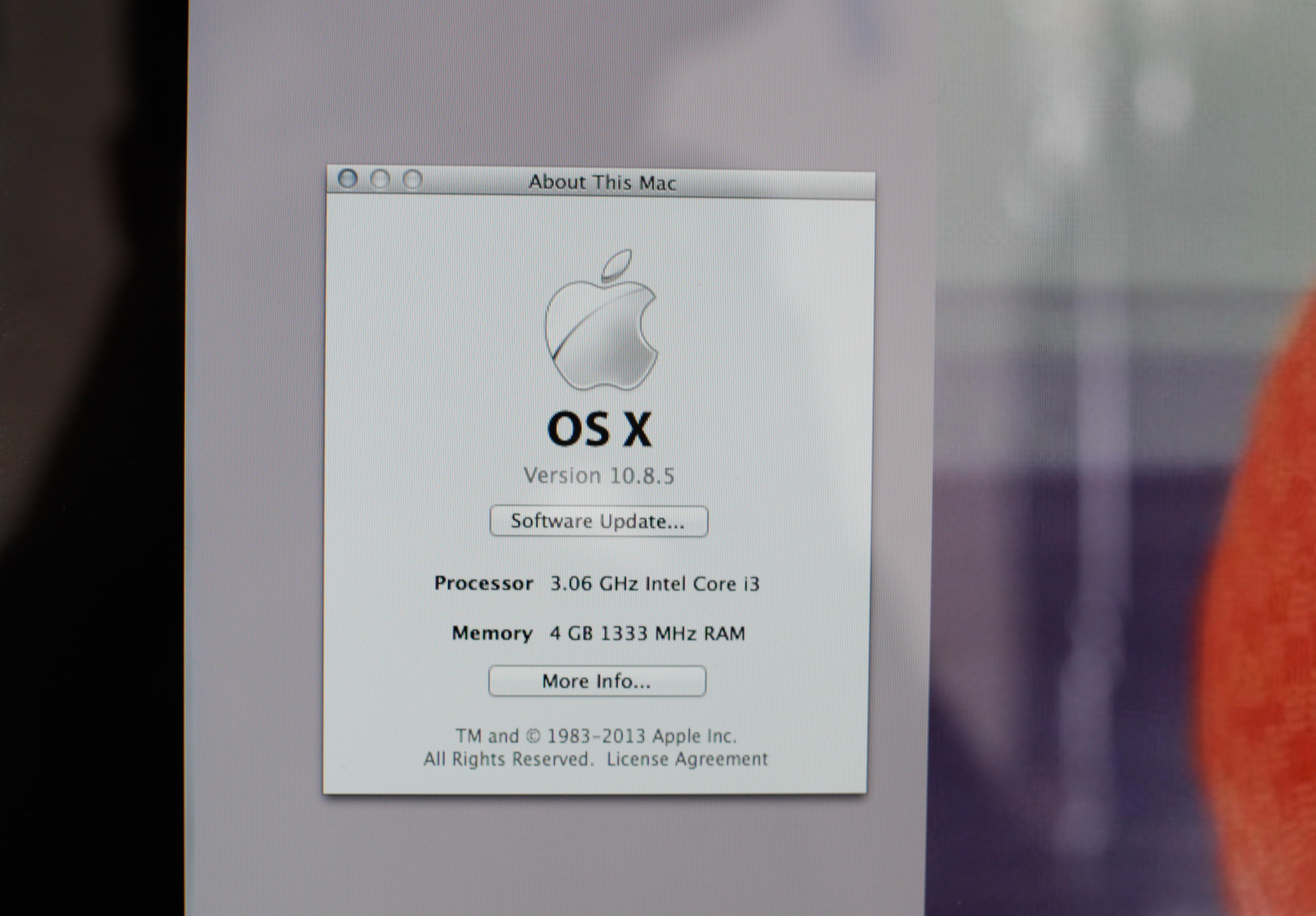 21.5" iMac Desktop Computer