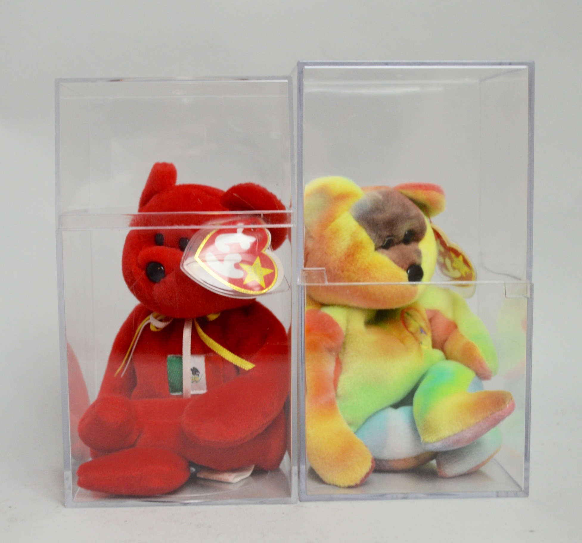 Beanie Baby Collectibles in Plastic Cases