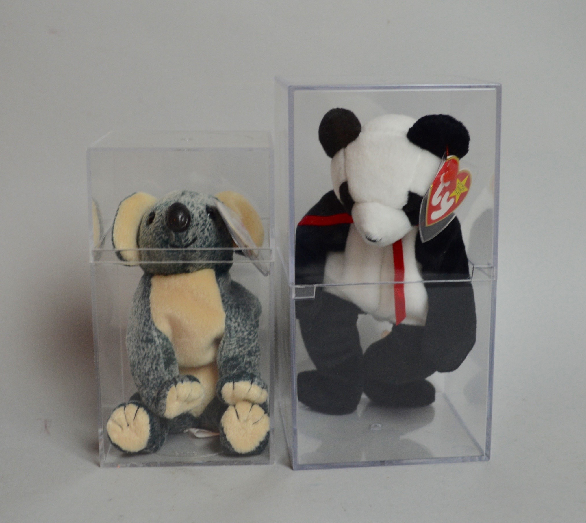 Beanie Baby Collectibles in Plastic Cases