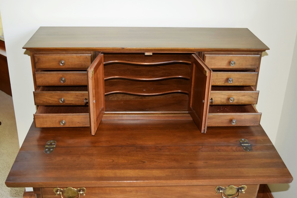 Pennsylvania House Furniture Ladies Desk in Cherry