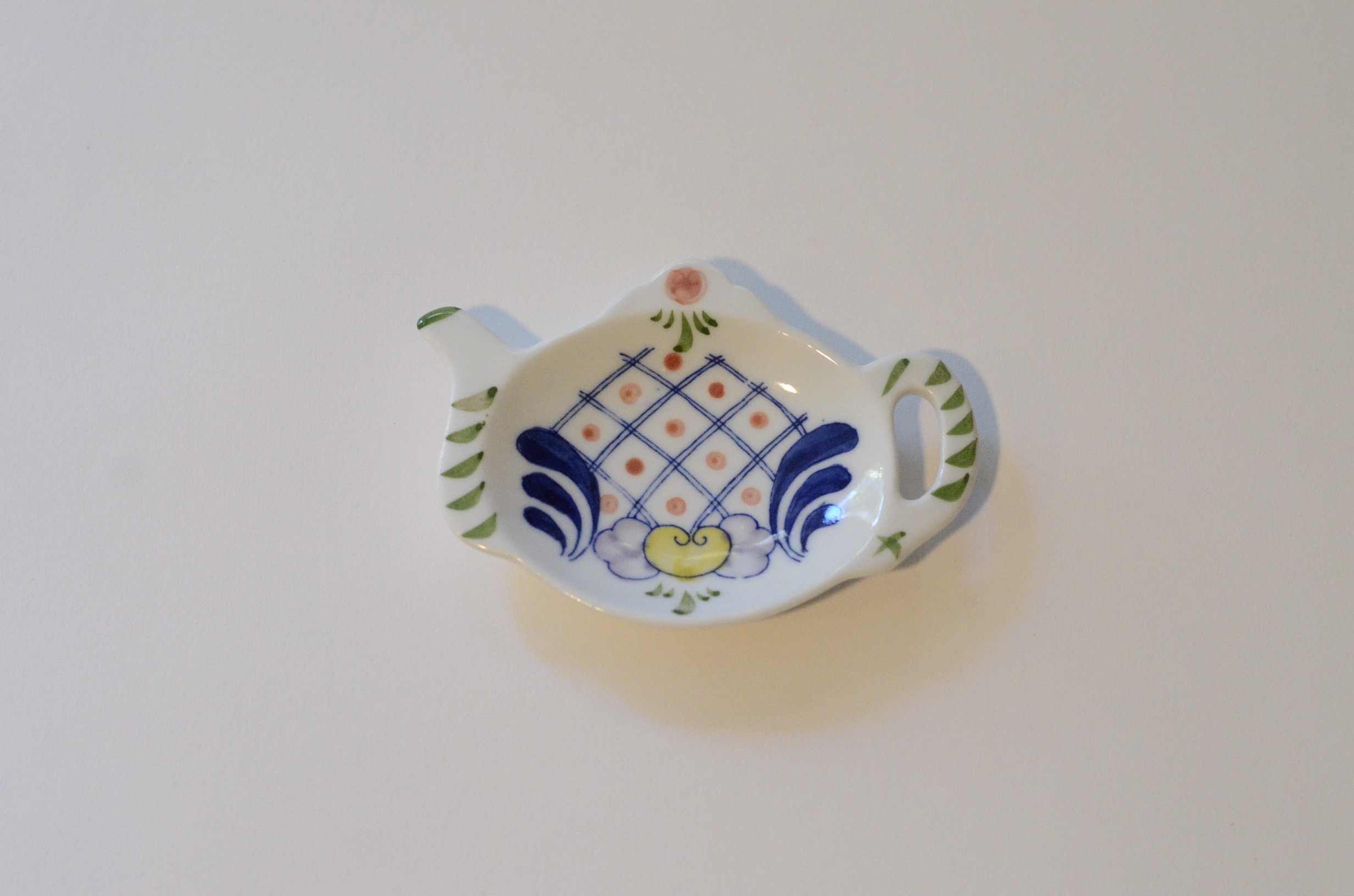 Vintage Coffee Percolator and Beverage Serveware