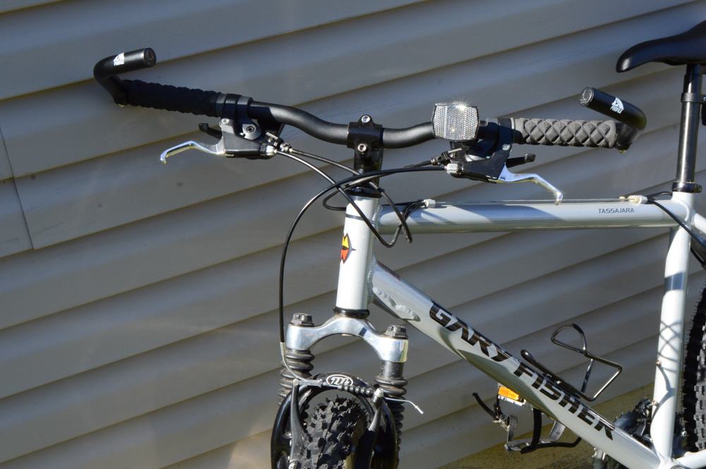 2000 Gary Fisher Tassajara Mountain Bike and Spare Tires