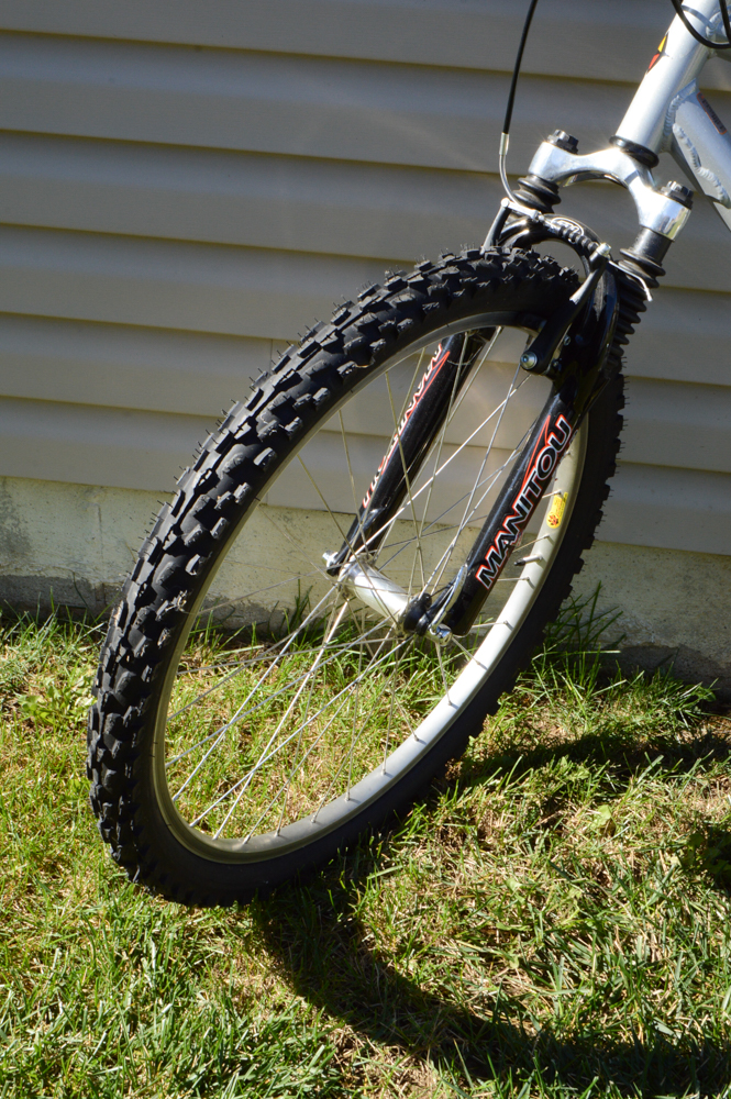 2000 Gary Fisher Tassajara Mountain Bike and Spare Tires