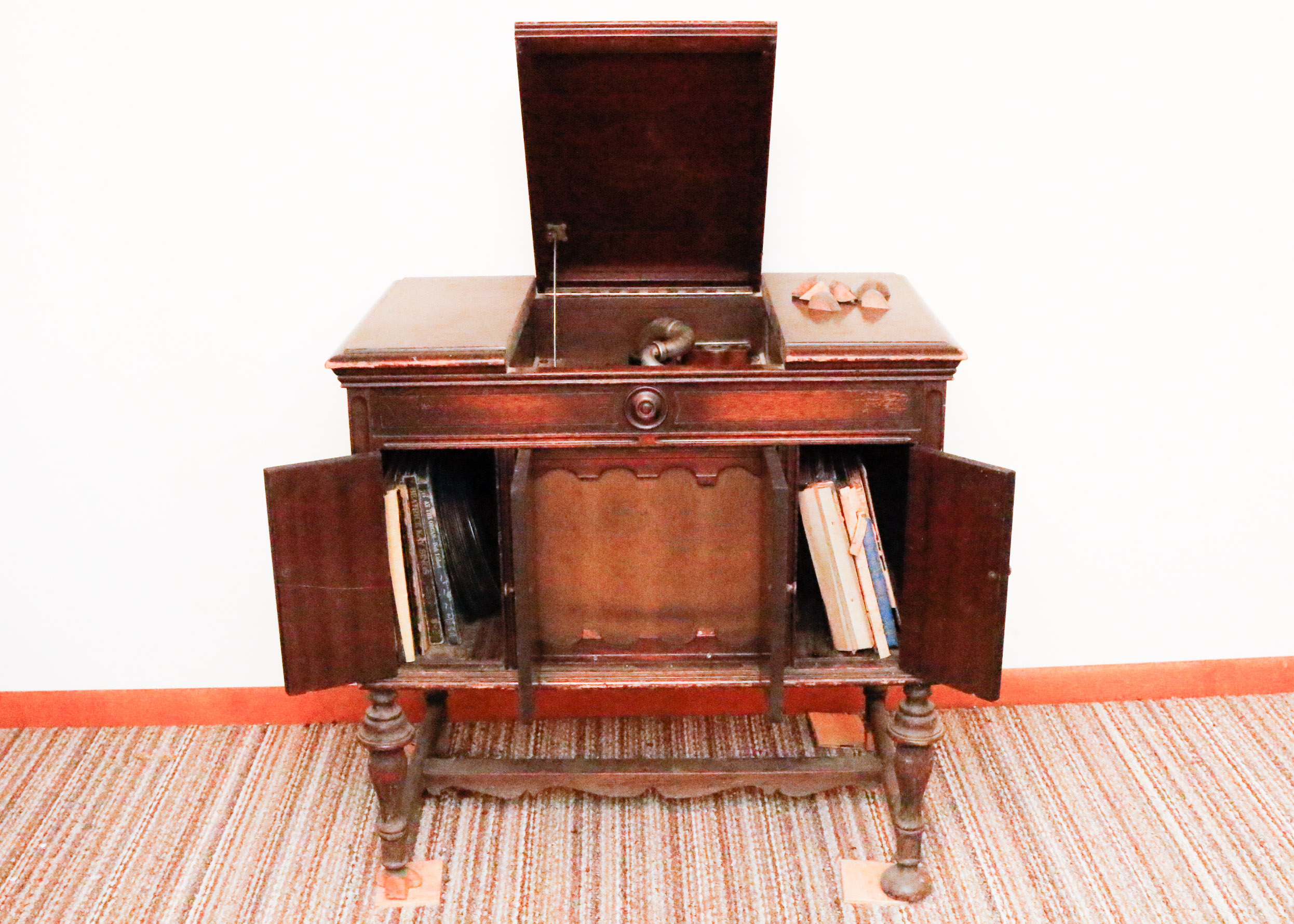 1925 Orthophonic Victor-Victrola Granada