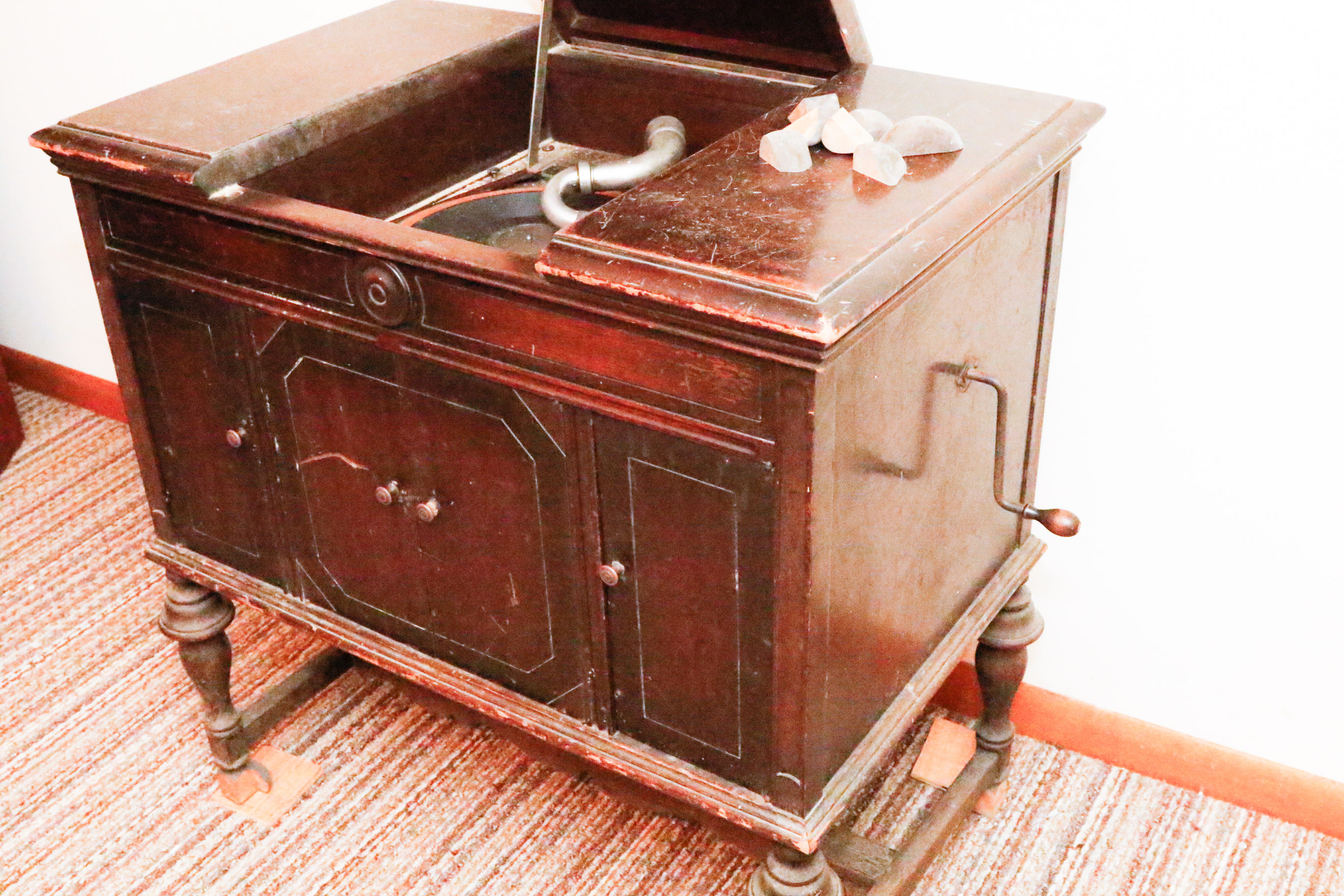 1925 Orthophonic Victor-Victrola Granada
