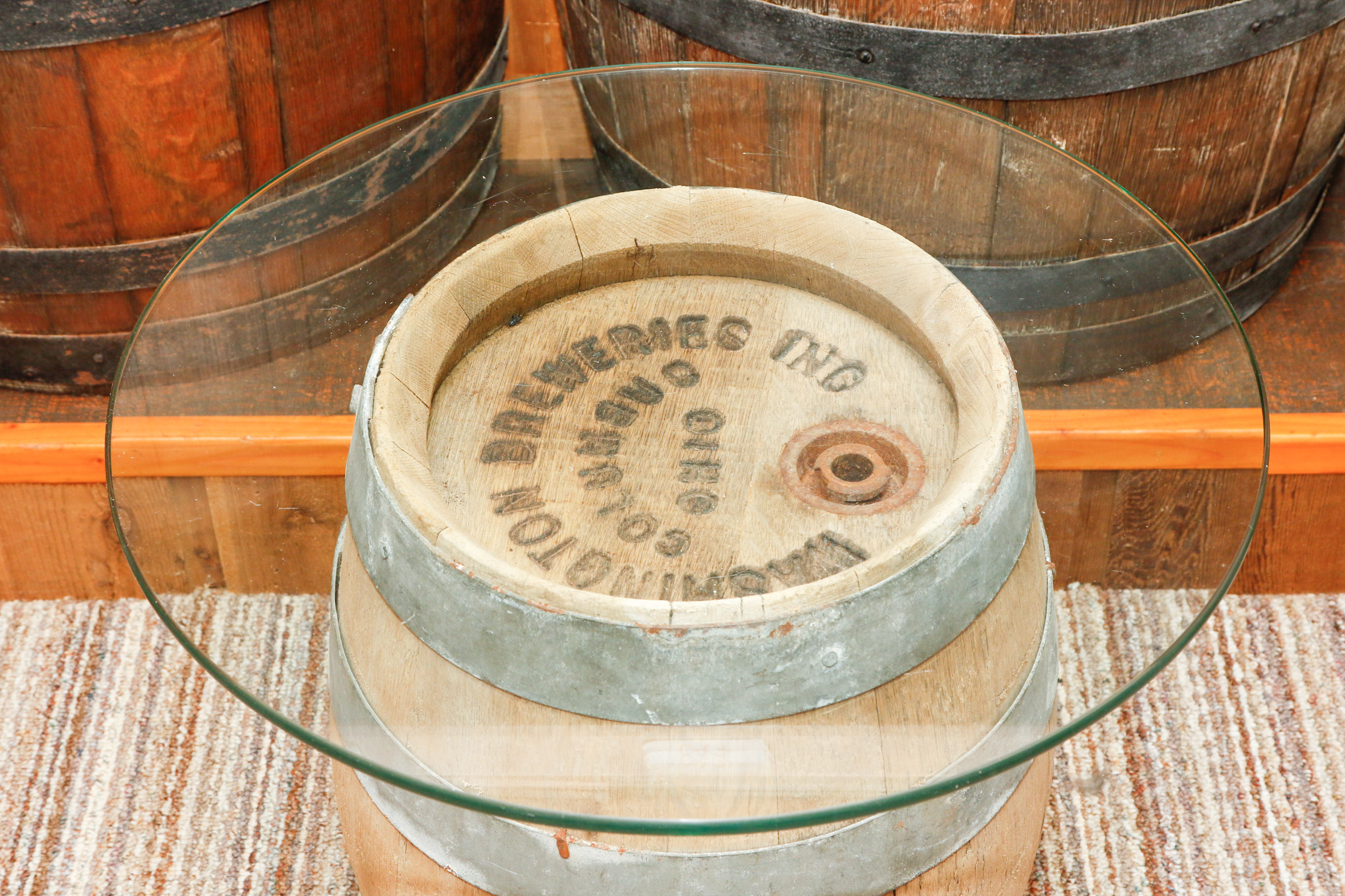 Washington Breweries Barrel with Removable Round Glass Tabletop