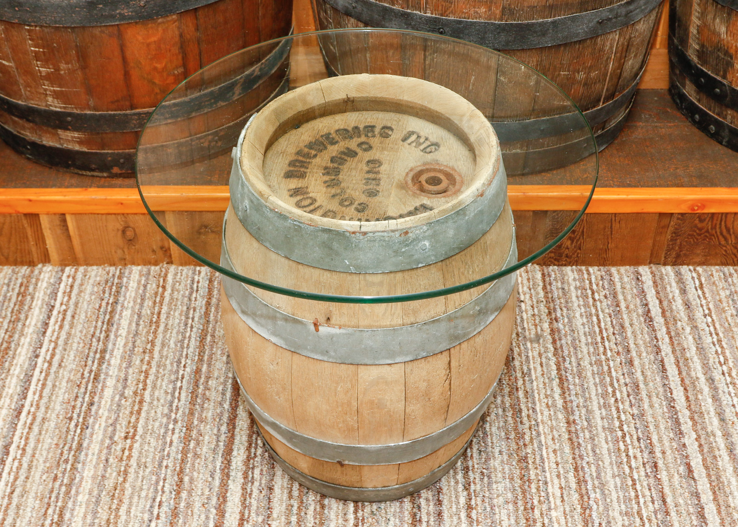 Washington Breweries Barrel with Removable Round Glass Tabletop