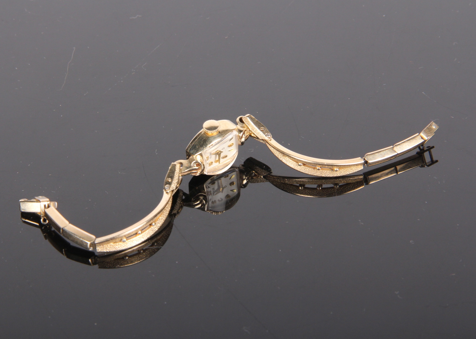 Vintage Women's Elgin 19 Wrist Watch