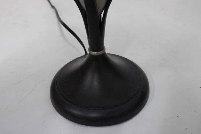 Modern Metal Tabletop Lamp