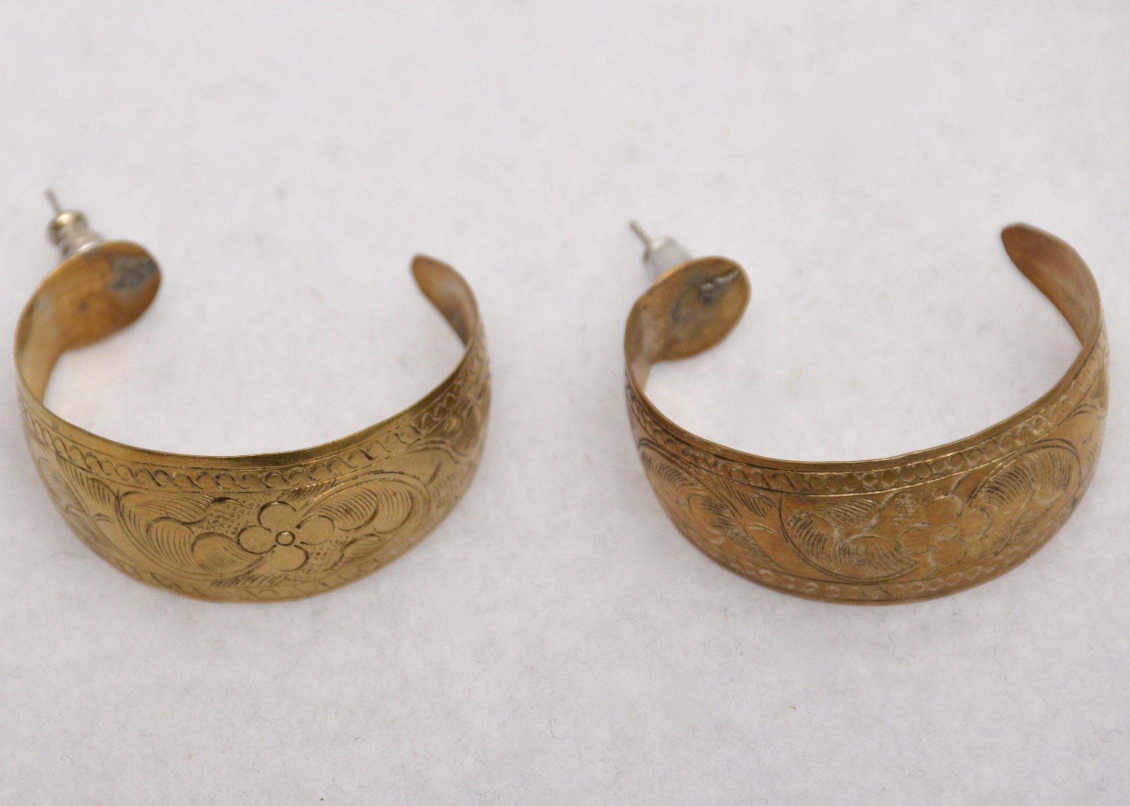 Assortment of Fashion Jewelry