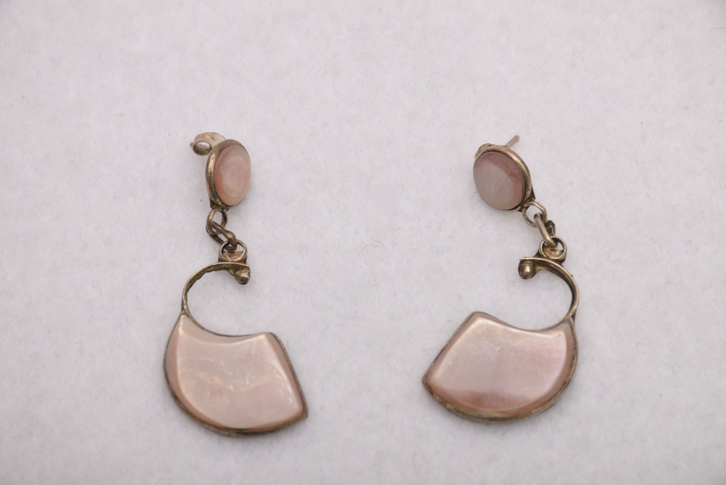 Assortment of Fashion Jewelry