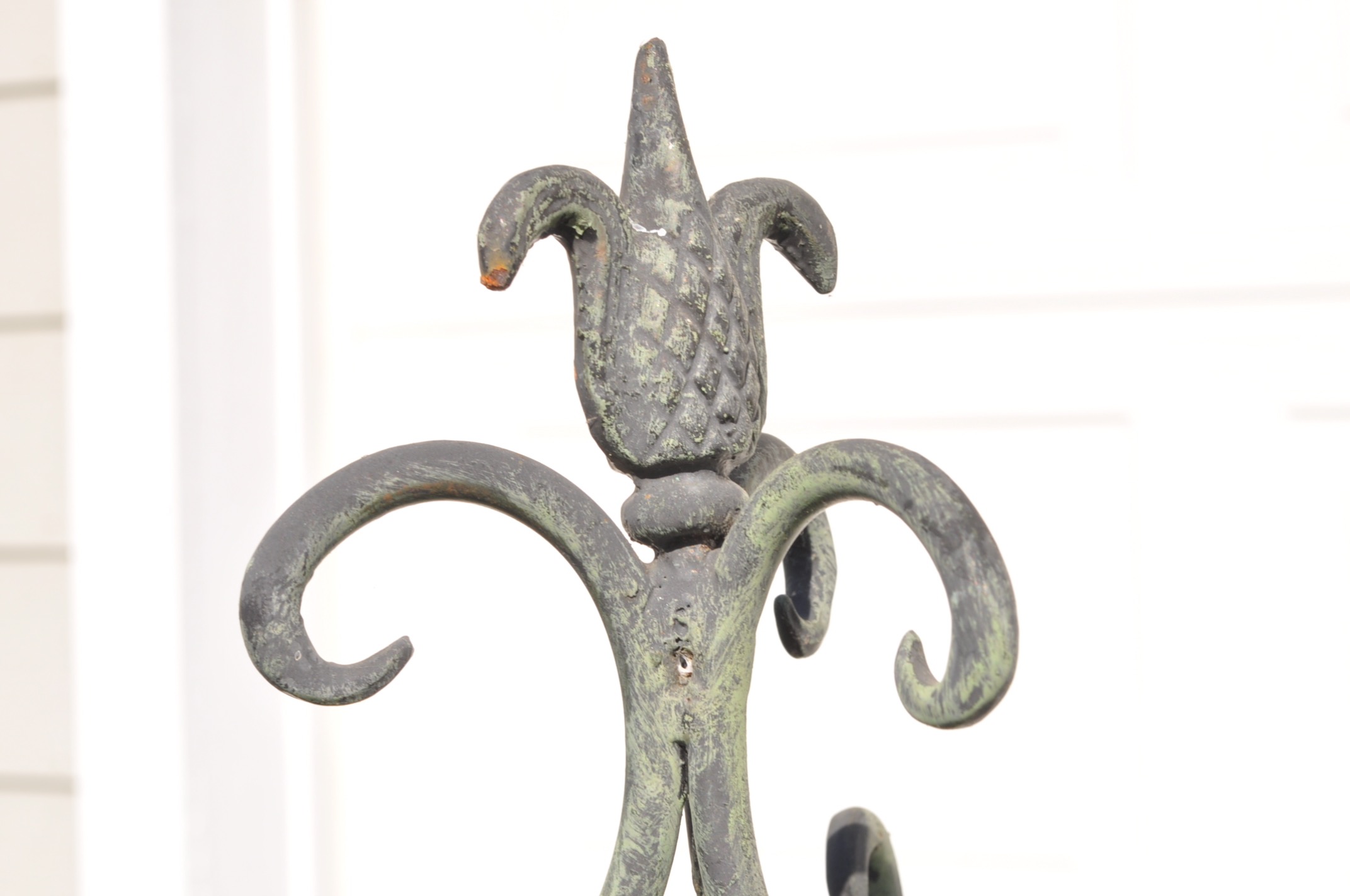 Circular Green Metal Etagere