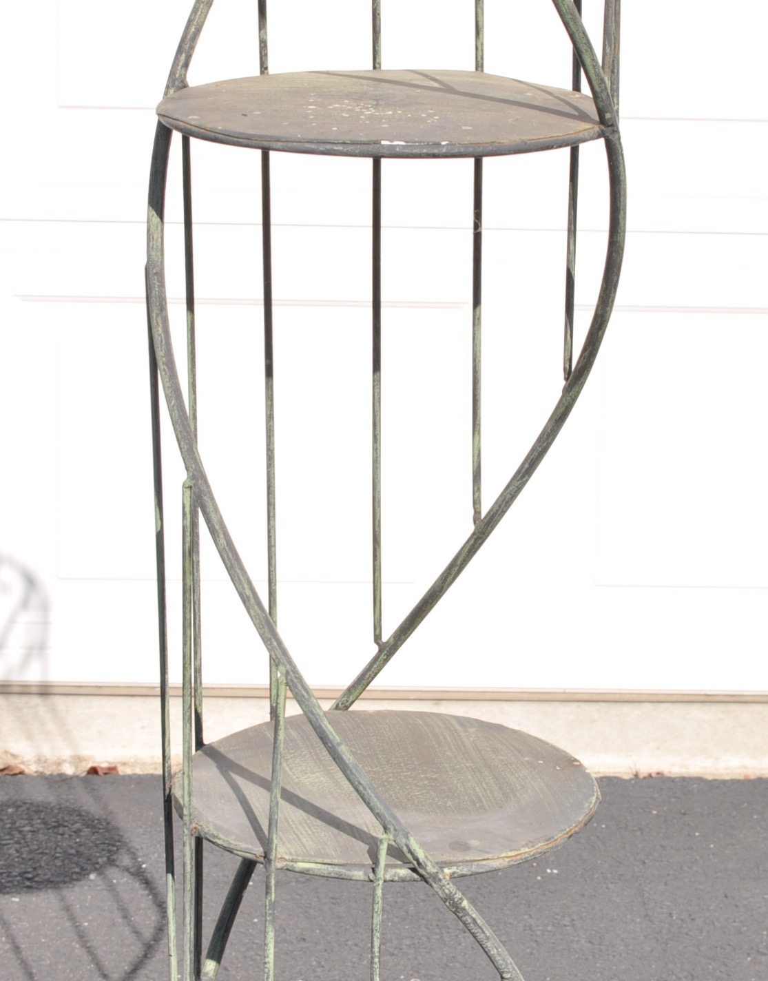 Circular Green Metal Etagere