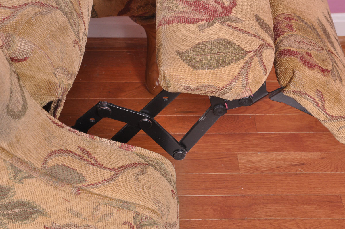 Upholstered Queen Anne Wingback Recliner