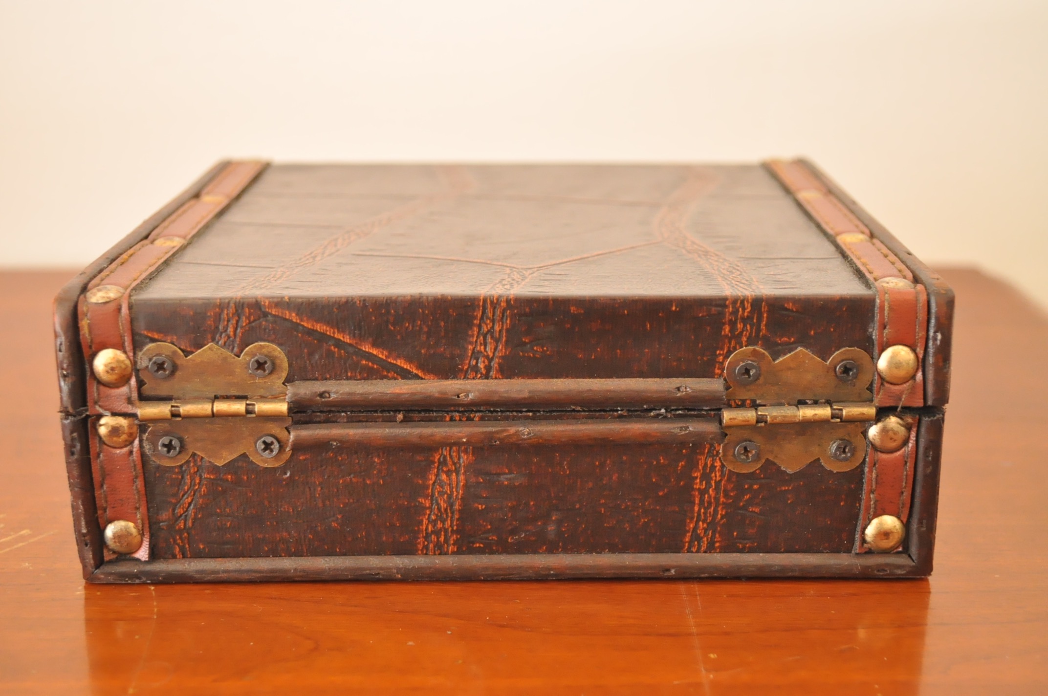 Grape Design Cork Screw and Wine Stoppers