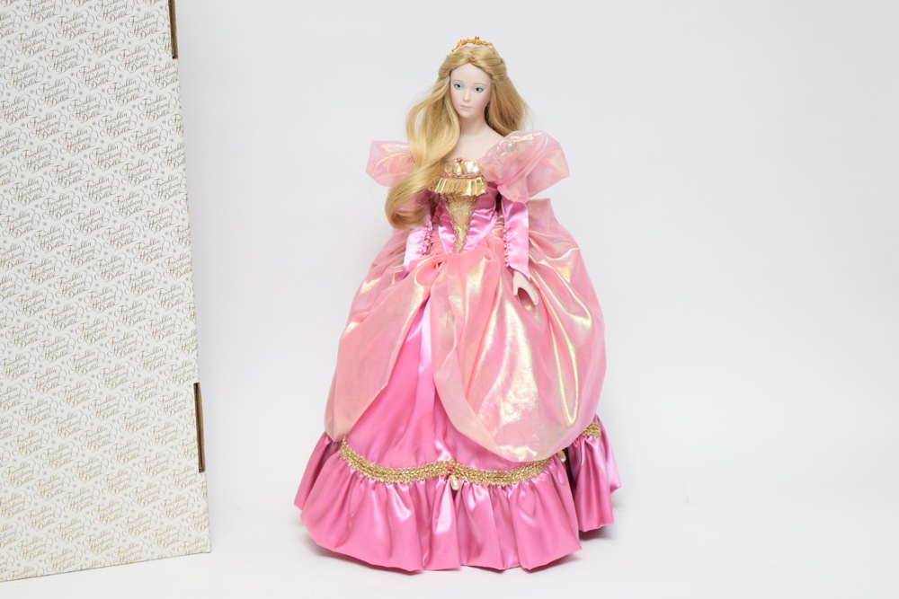 Franklin Mint Cinderella Porcelain Doll
