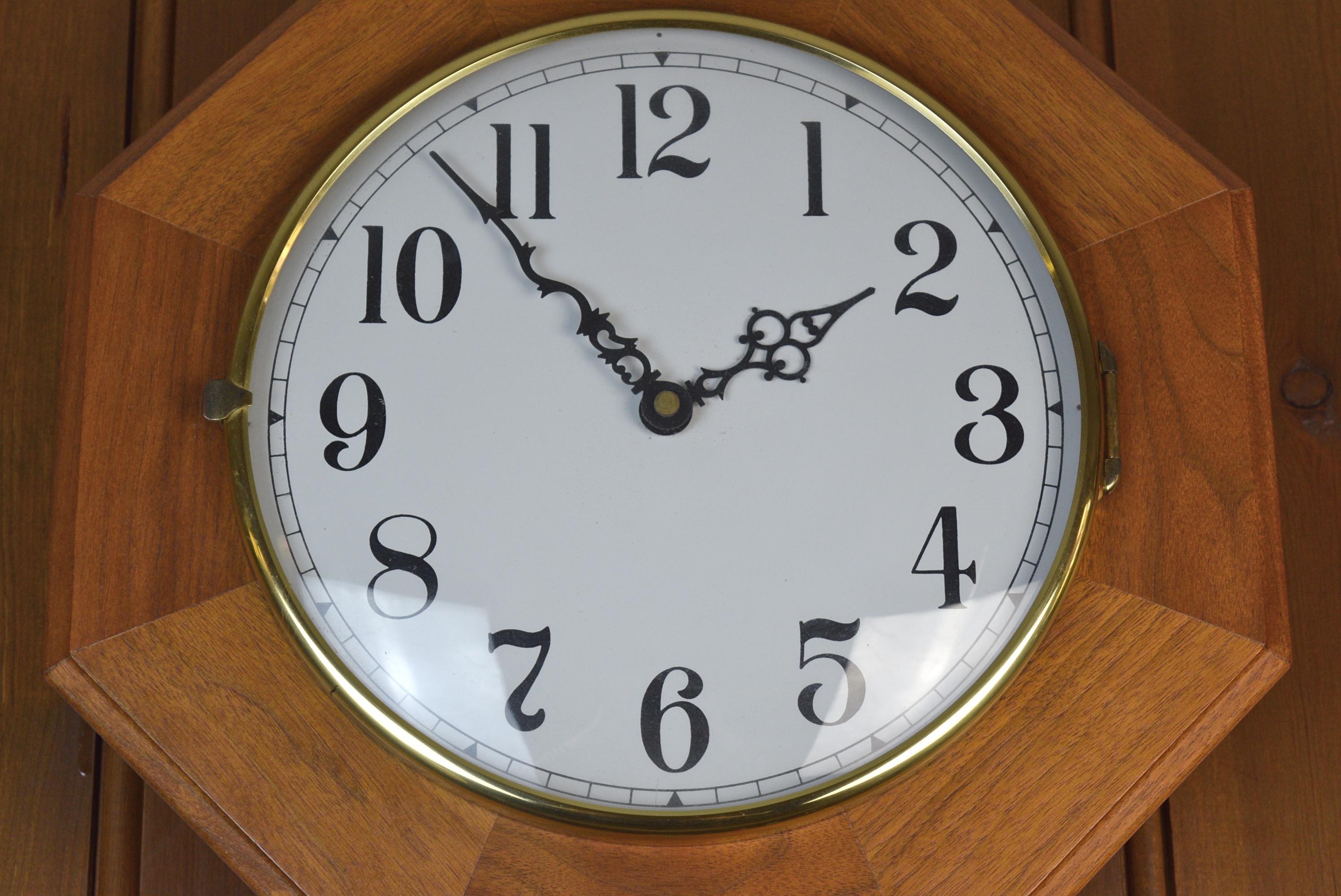 Wooden Pendulum Wall Clock