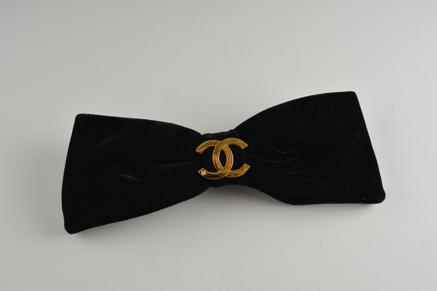 Chanel Black Velvet Bow Hair Clip