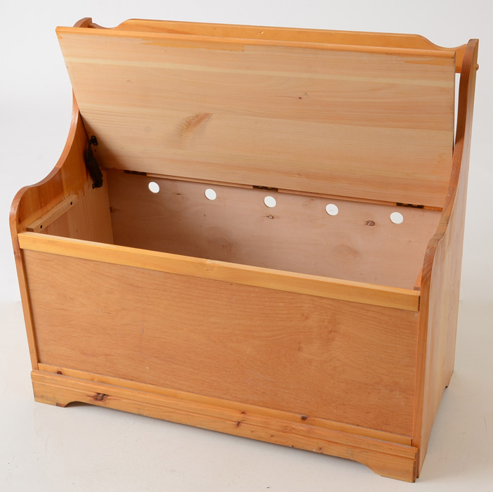 Pine Toy Chest/Bench