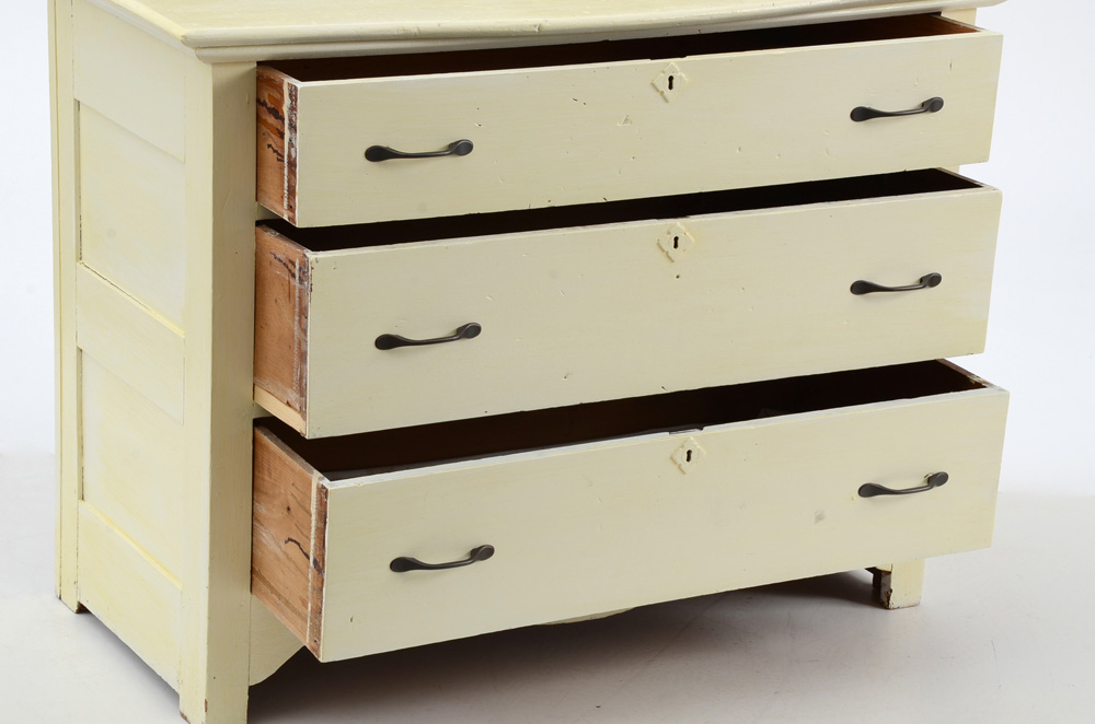 Ivory White Chest of Drawers