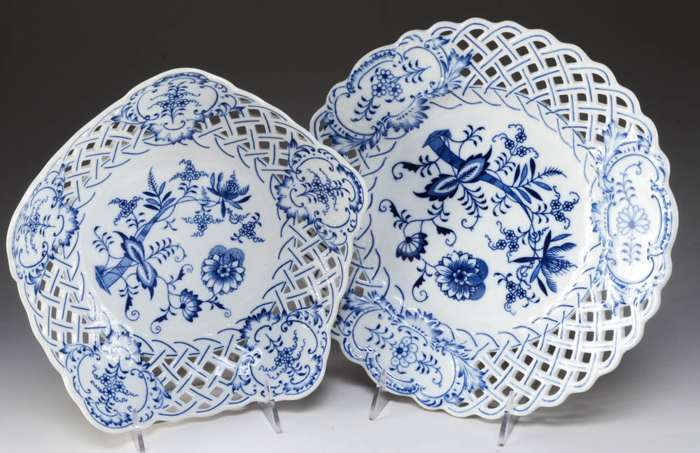 Blue and White "Zwiebelmuster" Porcelain Luncheon China Set