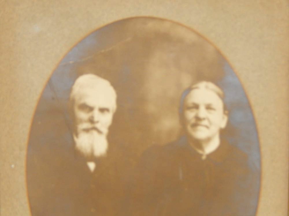 Antique Photos, Frames and Family Tree