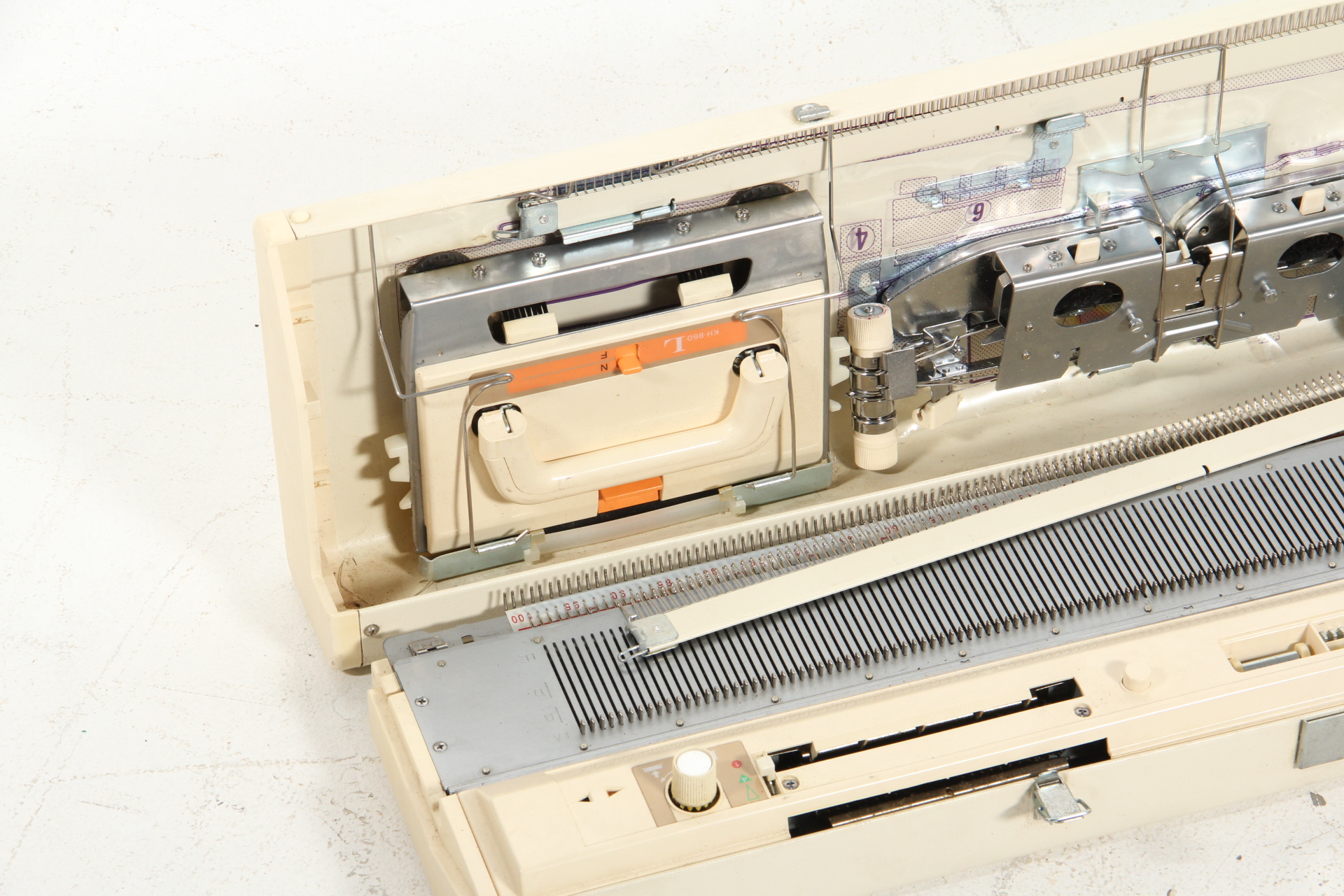 Brother KH-860 Knitting Machine