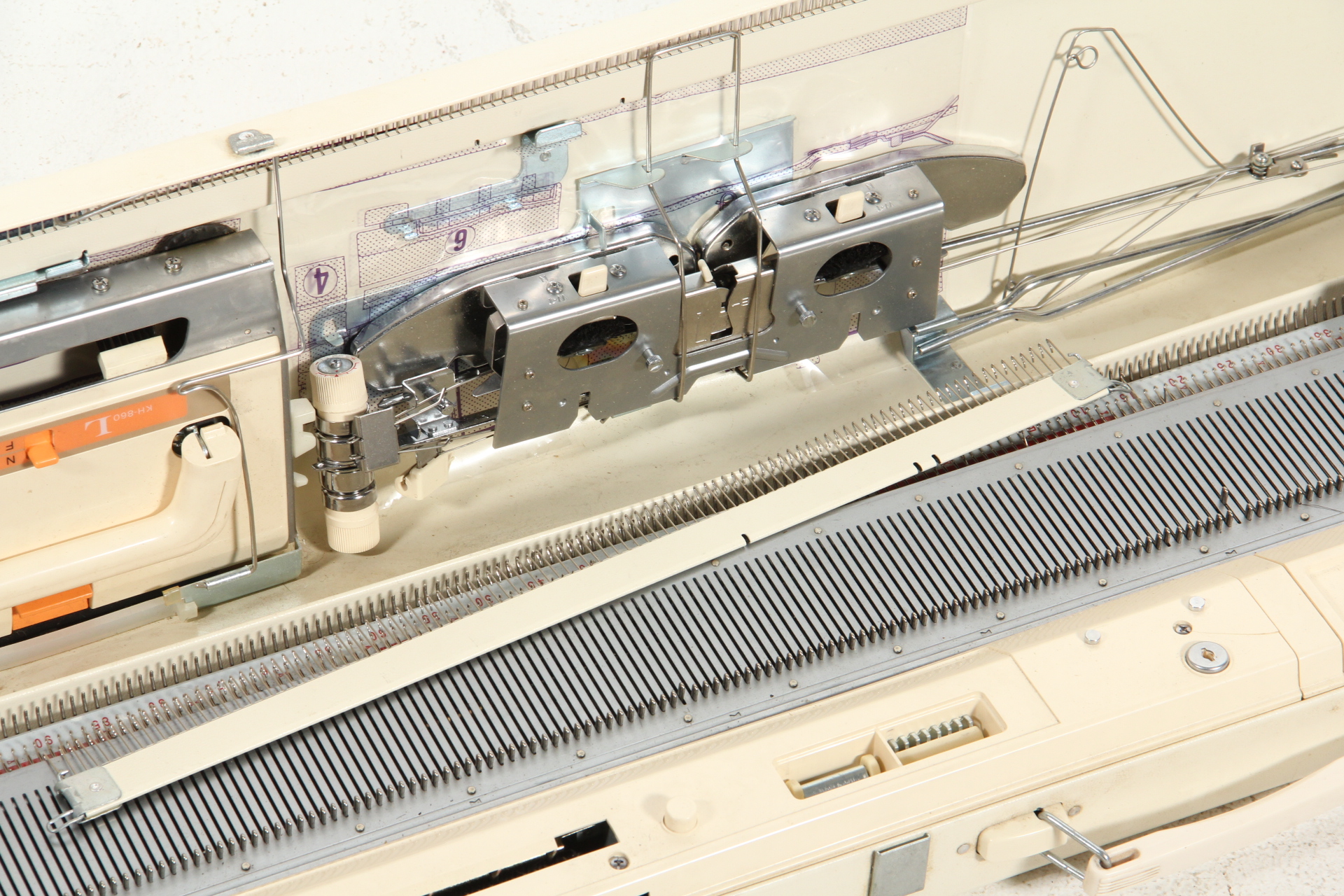 Brother KH-860 Knitting Machine