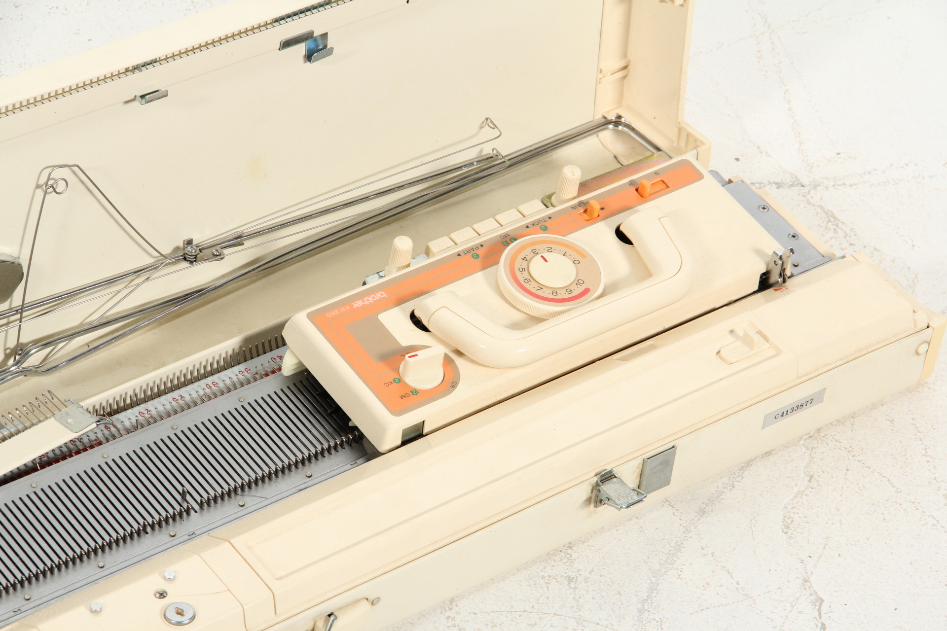 Brother KH-860 Knitting Machine