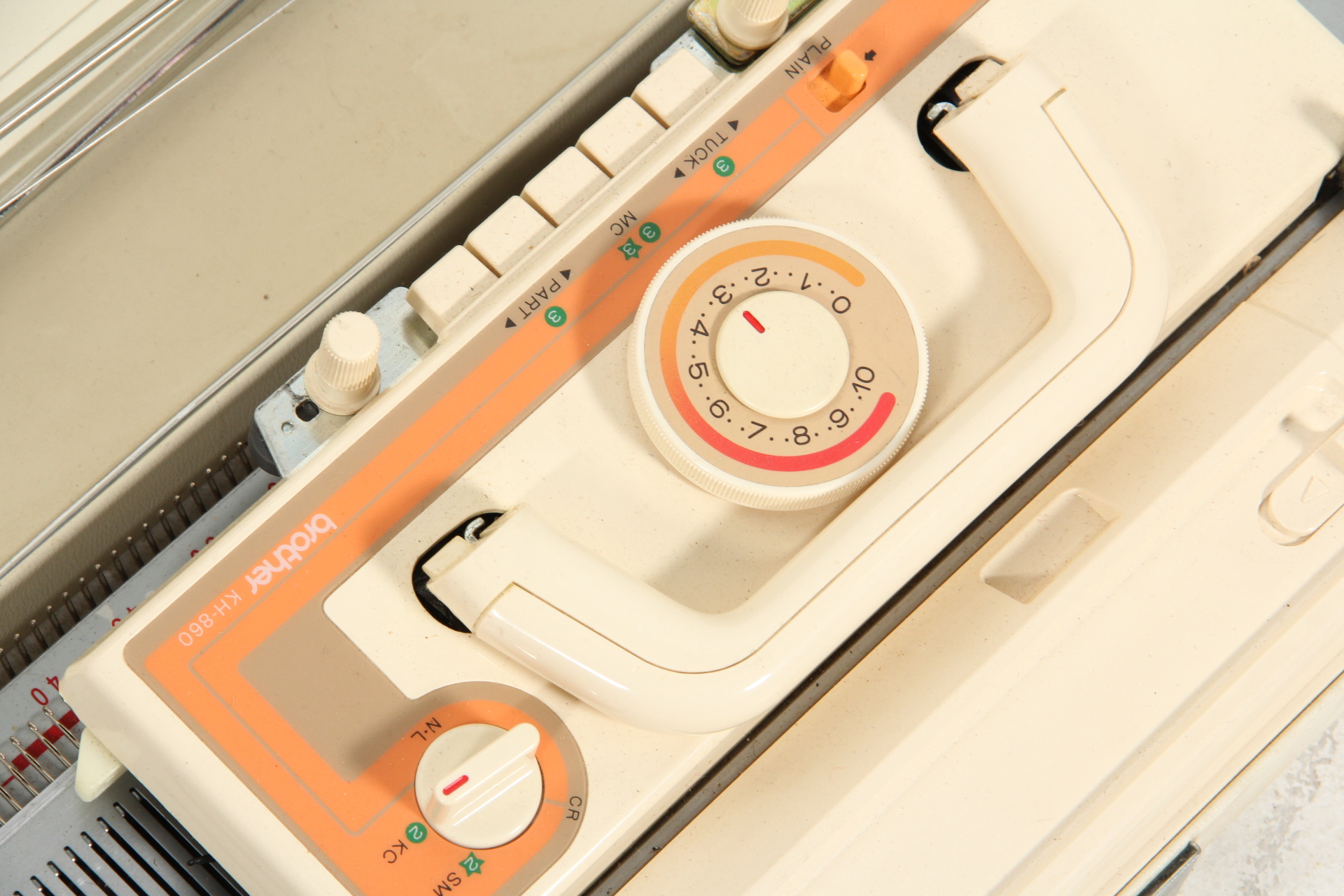 Brother KH-860 Knitting Machine