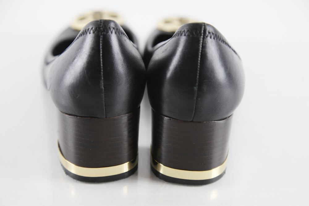 Tory Burch "Amy Pumps" Size 9.5