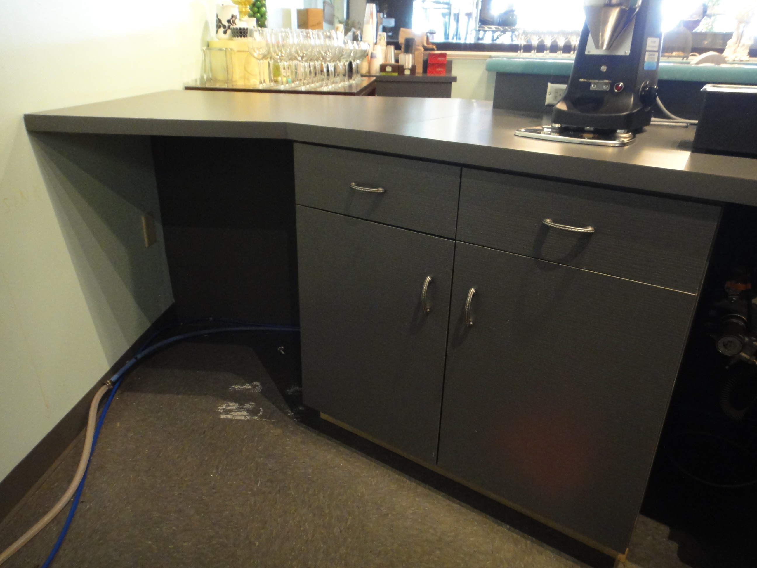 Full Counter, Lower Counter and Curved Corian Upper Counter