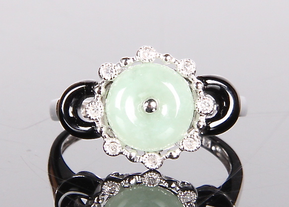 14k Gold Jade and Black Onyx Diamond Ring