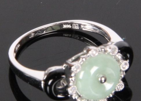 14k Gold Jade and Black Onyx Diamond Ring