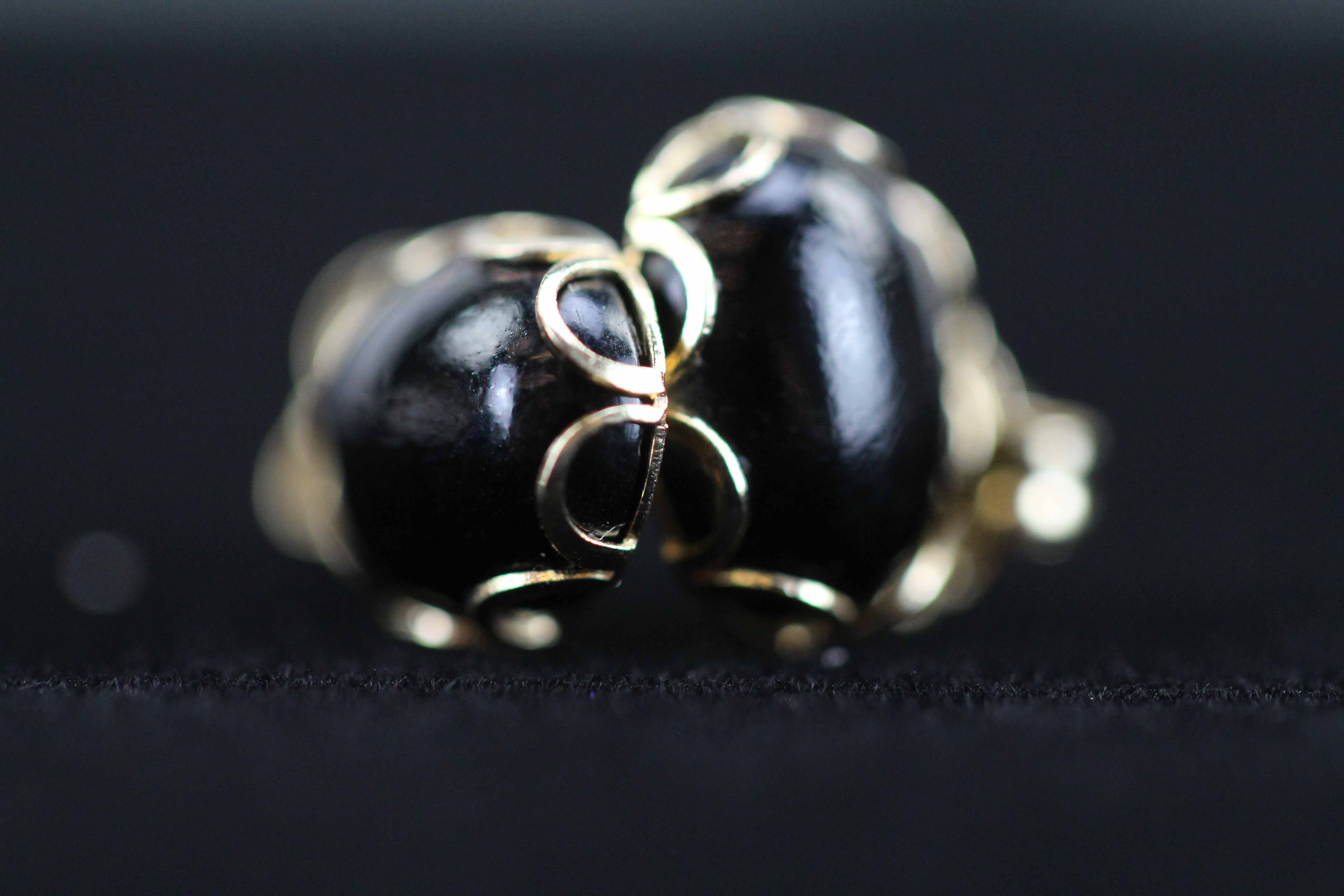 Black Onyx Gemstone Earring's in aGold Tone Setting