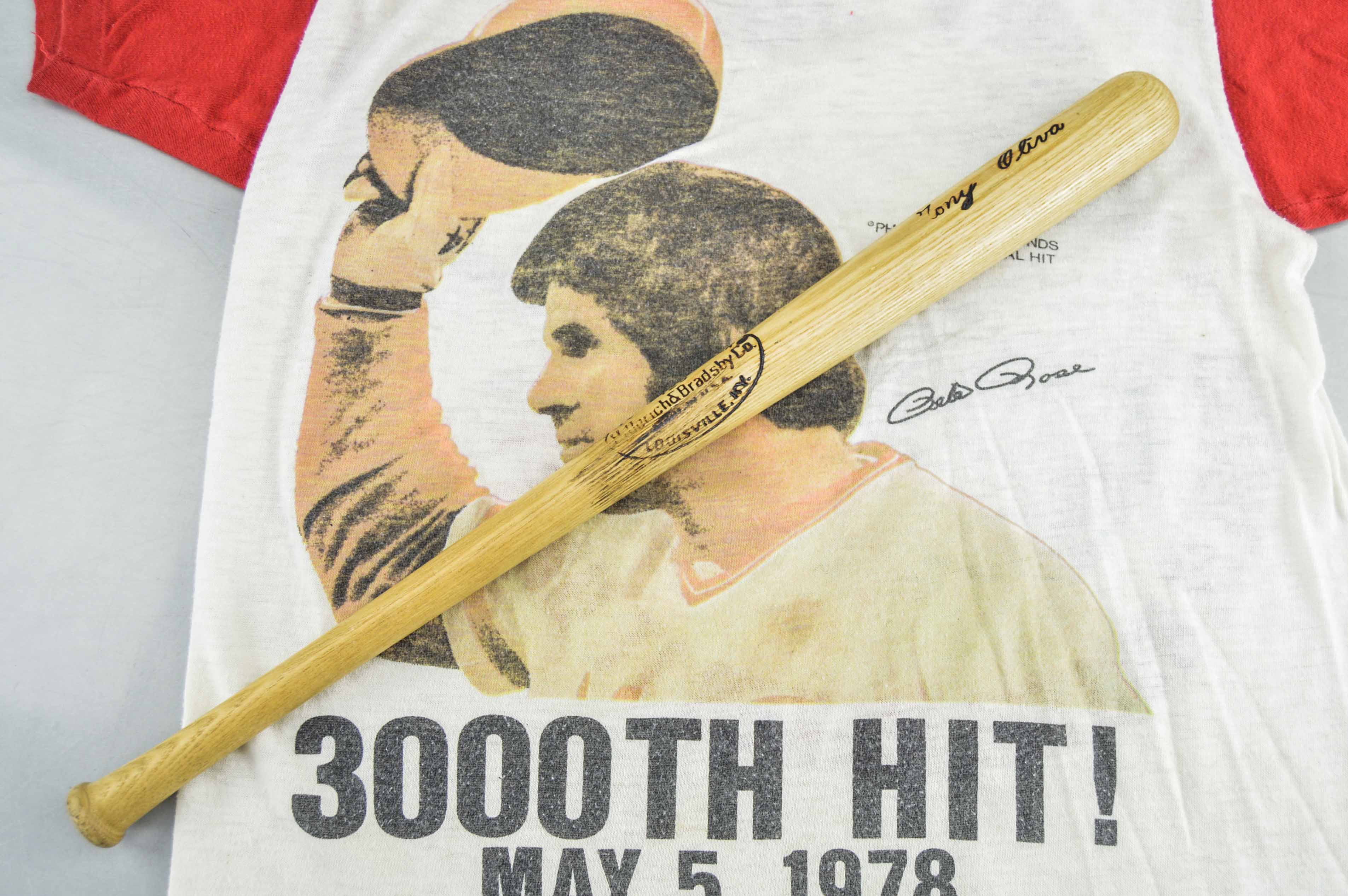 Vintage Pete Rose 3000th Hit Child's Tee Shirt and Bat