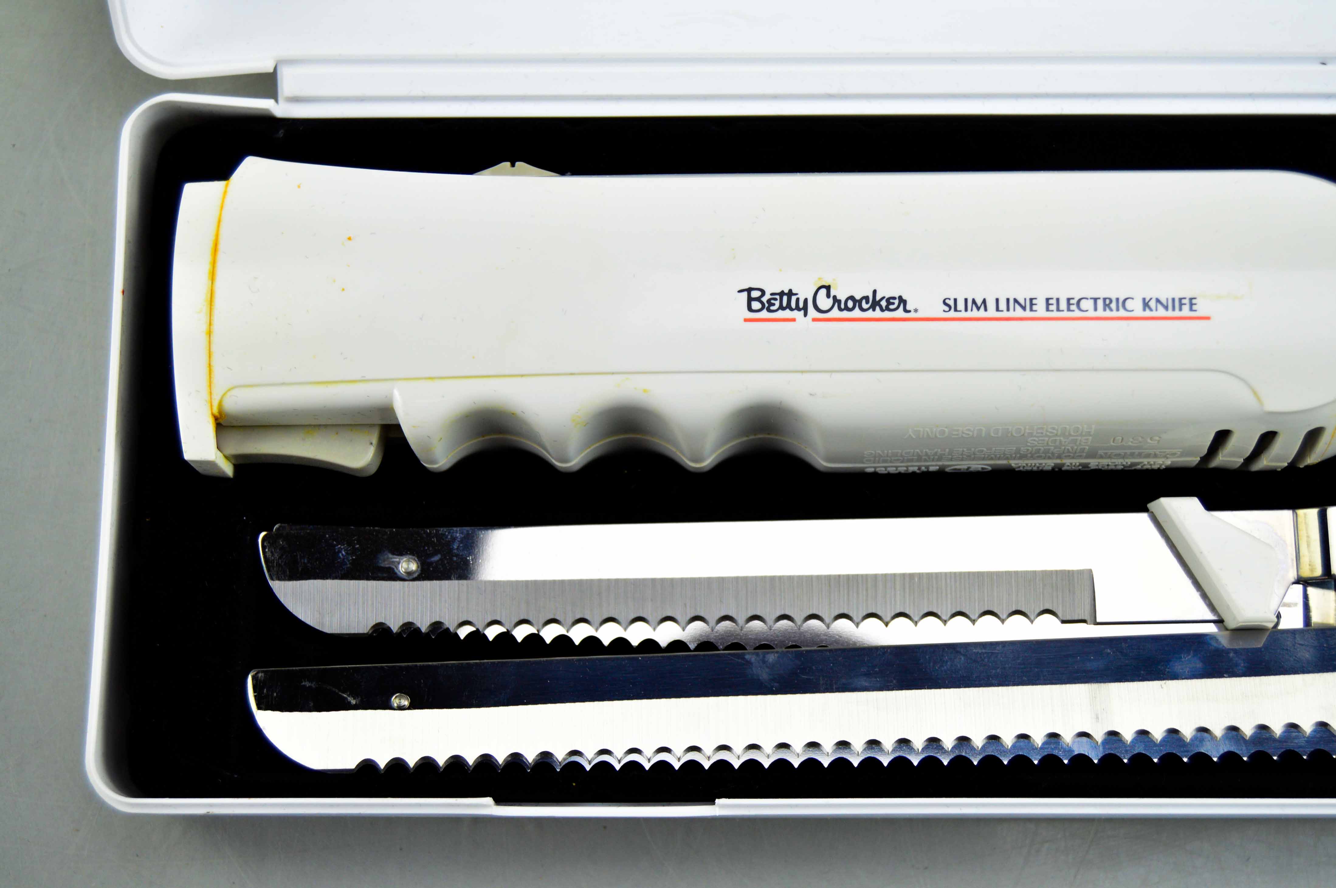 Betty Crocker Slim Line Electric Knife