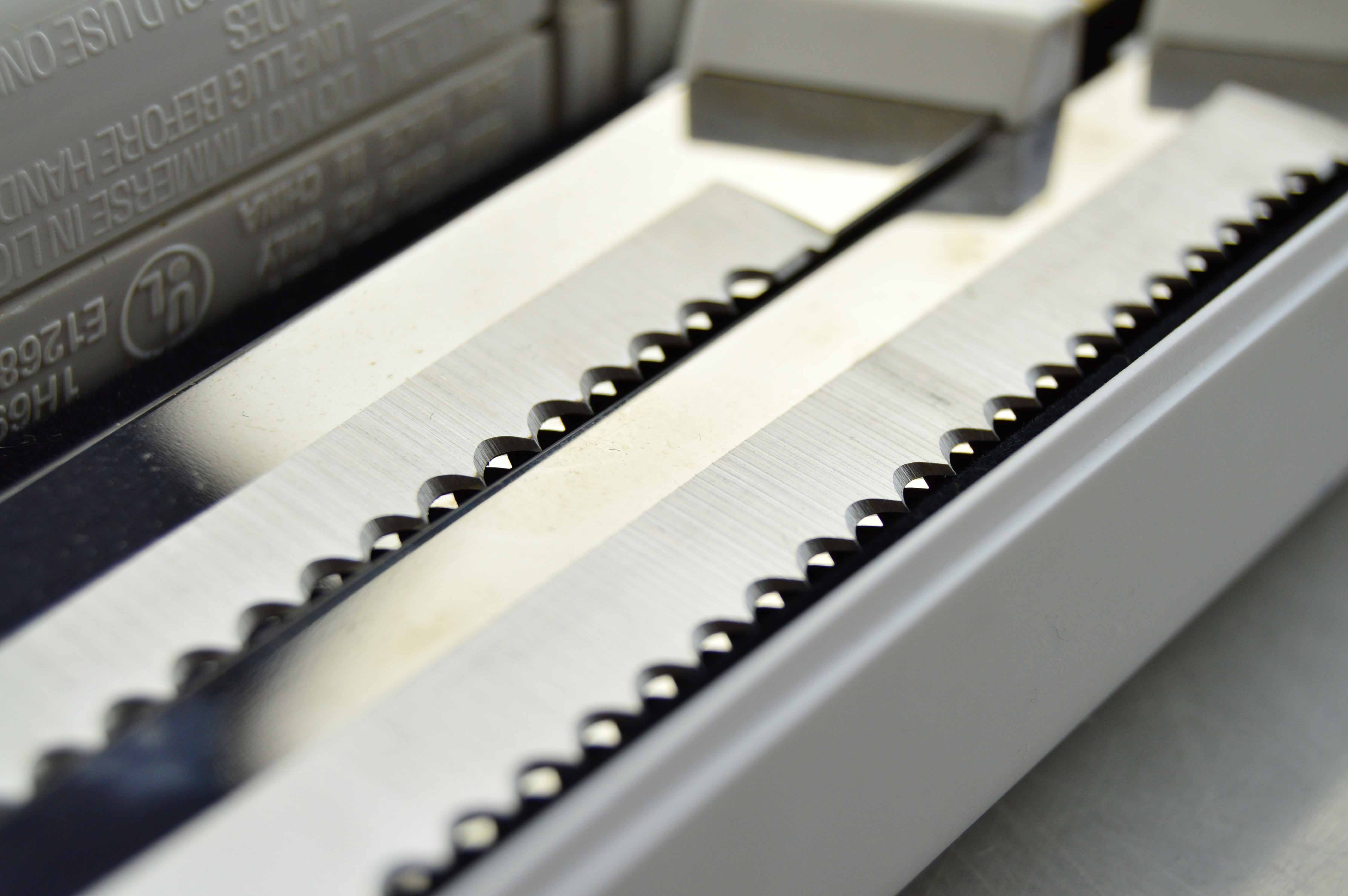 Betty Crocker Slim Line Electric Knife