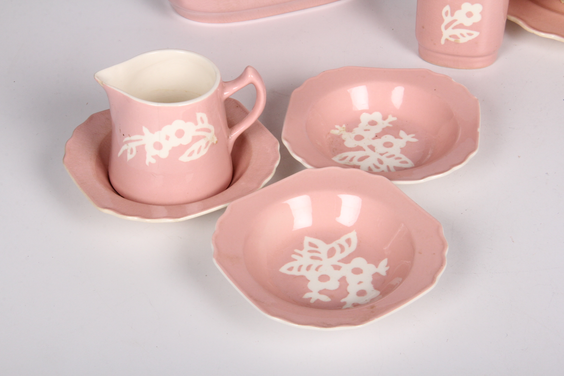 Vintage 1940s Harker Pink Cameron