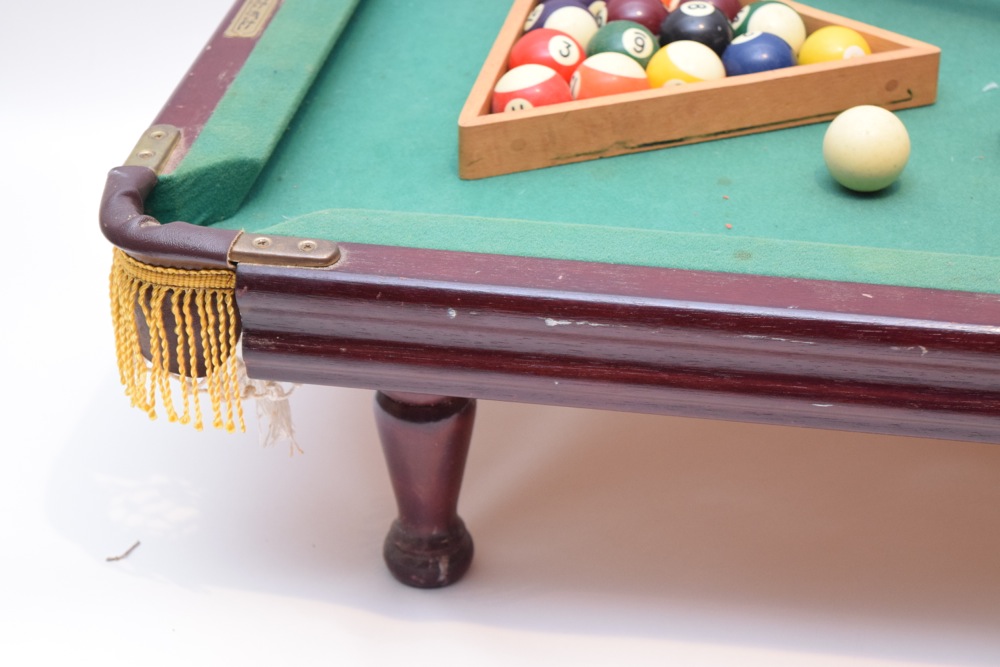 "Minnesota Fats" Miniature Pool Table