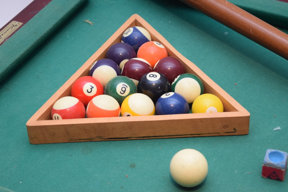 "Minnesota Fats" Miniature Pool Table