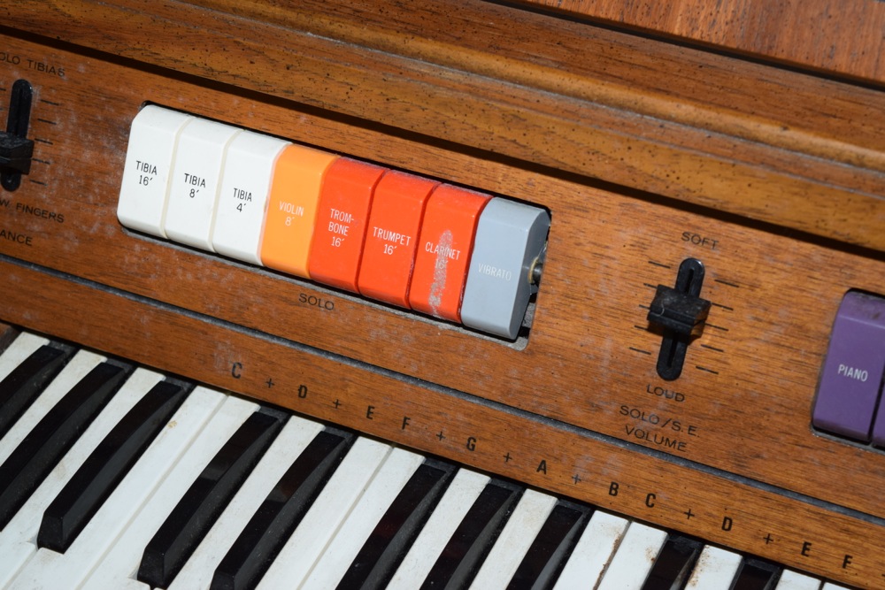 Kimball Aquarius "The Entertainer" Organ