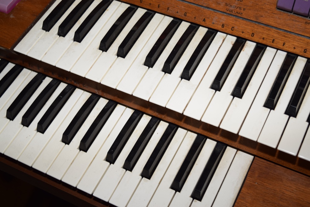 Kimball Aquarius "The Entertainer" Organ