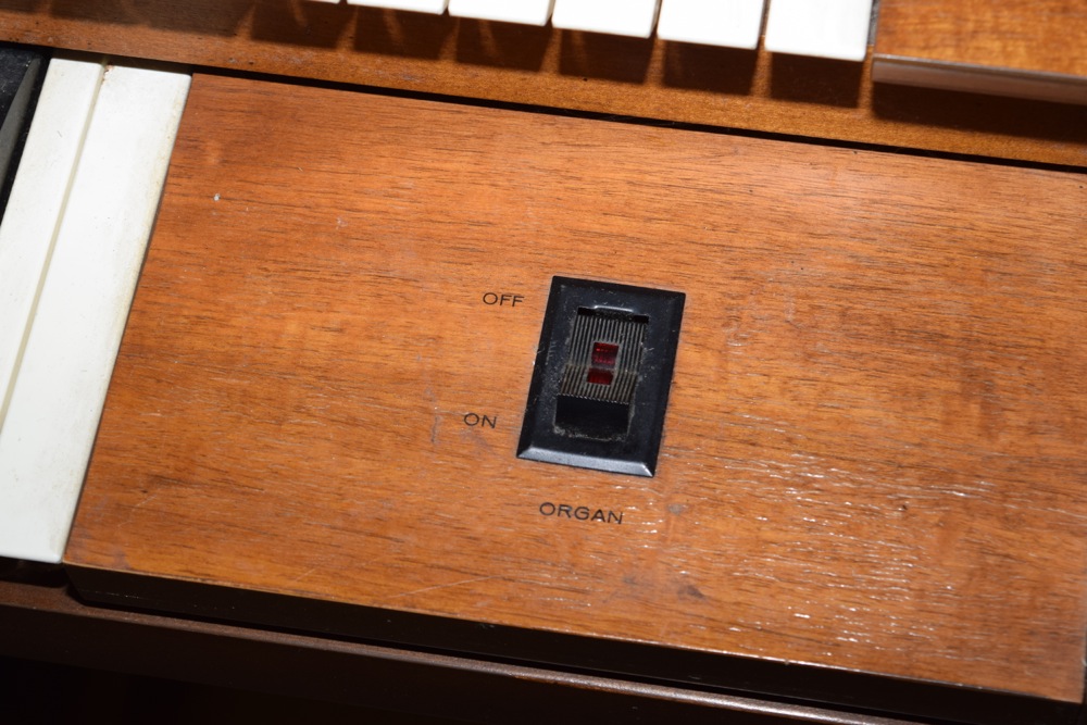 Kimball Aquarius "The Entertainer" Organ